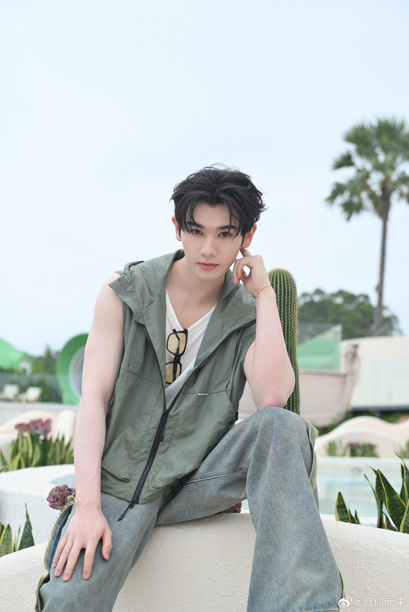InsightArtistTH's tweet photo. #NINE✖️#音你而来
ประมวลภาพความน่ารักของ #นายท่านกรชิต ในรายการ ‘The Melody of You’ ✨

📌 ทุกวันพฤหัสบดี เวลา 11.00 น. ทาง YOUKU

NNINE CHARMING SINGER  
#GQCxTheMelodyOfYouEP8
#นายท่านกรชิต #高卿尘 #GaoQingchen https://t.co/L6SAA3M4jO