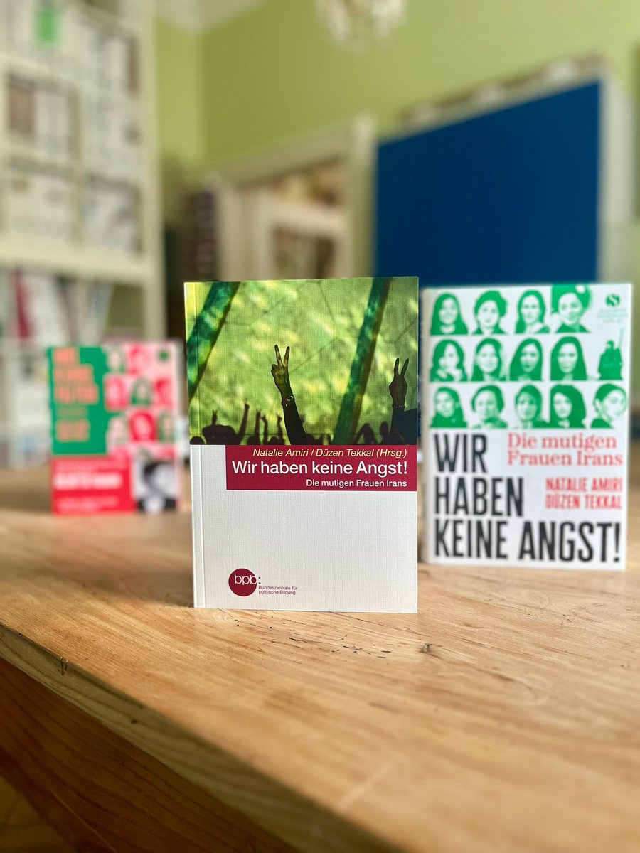 Unser Buch „Die mutigen Frauen aus dem Iran“ von @NatalieAmiri ist jetzt als Sonderausgabe bei der @bpb_de Bundeszentrale für politische Bildung erschienen. 💚 Noch mehr Raum für die wichtigen Stimmen der Frauen aus dem Iran, darunter auch Belutschinnen, Kurdinnen und Jüdinnen.