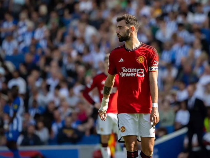 🚨🚨🚨

BREAKING:

Al Nassr have tabled a jaw-dropping €600k/week offer to Bruno Fernandes, with a 3-year contract on the table. 💰 They're set to bid €82m, a sum Ineos might struggle to turn down considering their financial woes.  #AlNassr #BrunoFernandes #MUFC #TransferNews