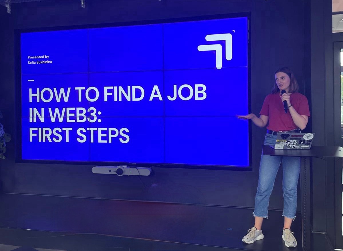 sonkiski's tweet image. A bit late to post this tweet, but yesterday I did not follow #TodayILearned path, but #TodayITaught! @DevrelUni 
I had an amazing opportunity to give a talk to the students at 42 School in Berlin about "How to Find a Job in Web3: First Steps" 🧵👇