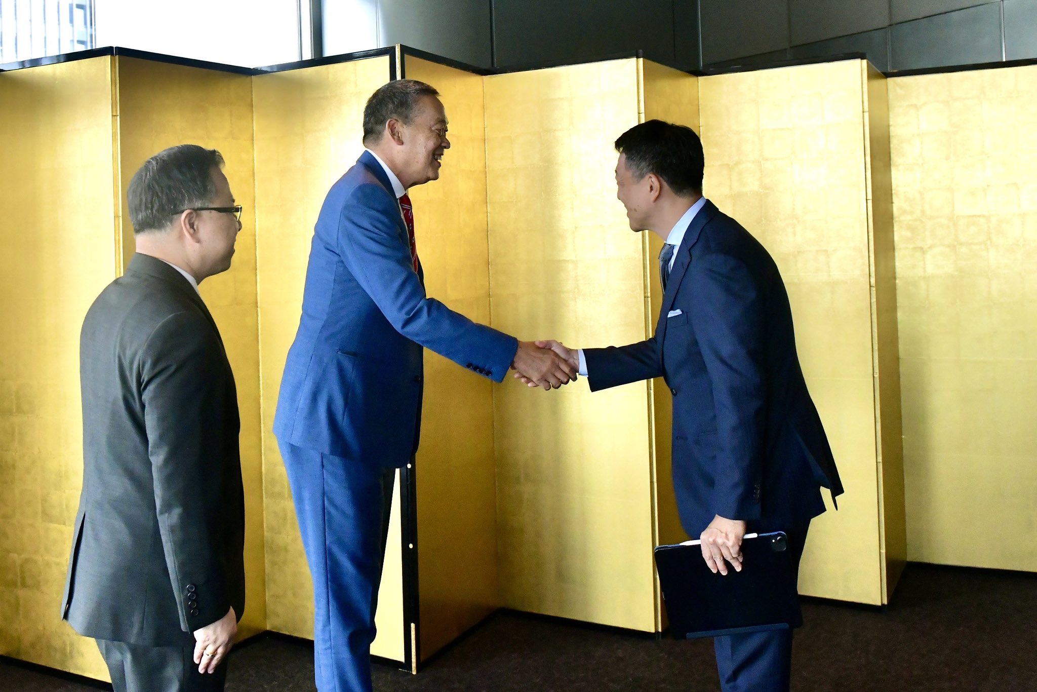 เศรษฐา