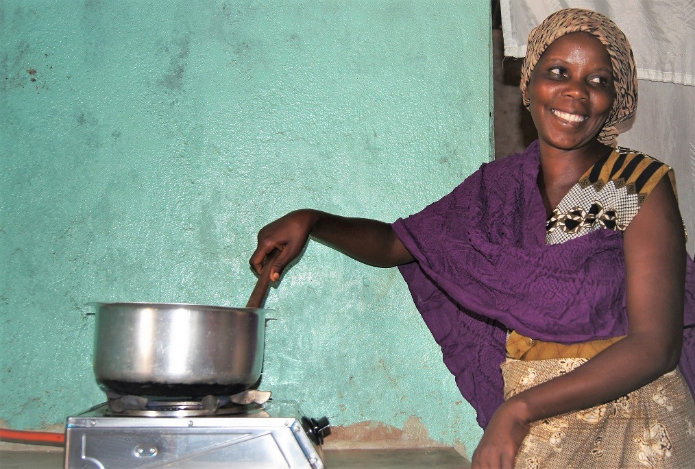Urgent action is needed on #CleanCooking.🌿 It requires working across the energy, social protection & health sectors. Long-term solutions should increase physical and financial access to clean cooking fuels🔥 and technologies and promote their use.:  wrld.bg/ArHQ50RvuPI