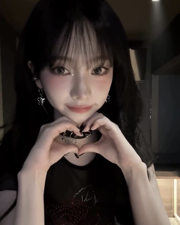 hourlykarina's tweet image. ≽^•⩊•^≼🫶🏻