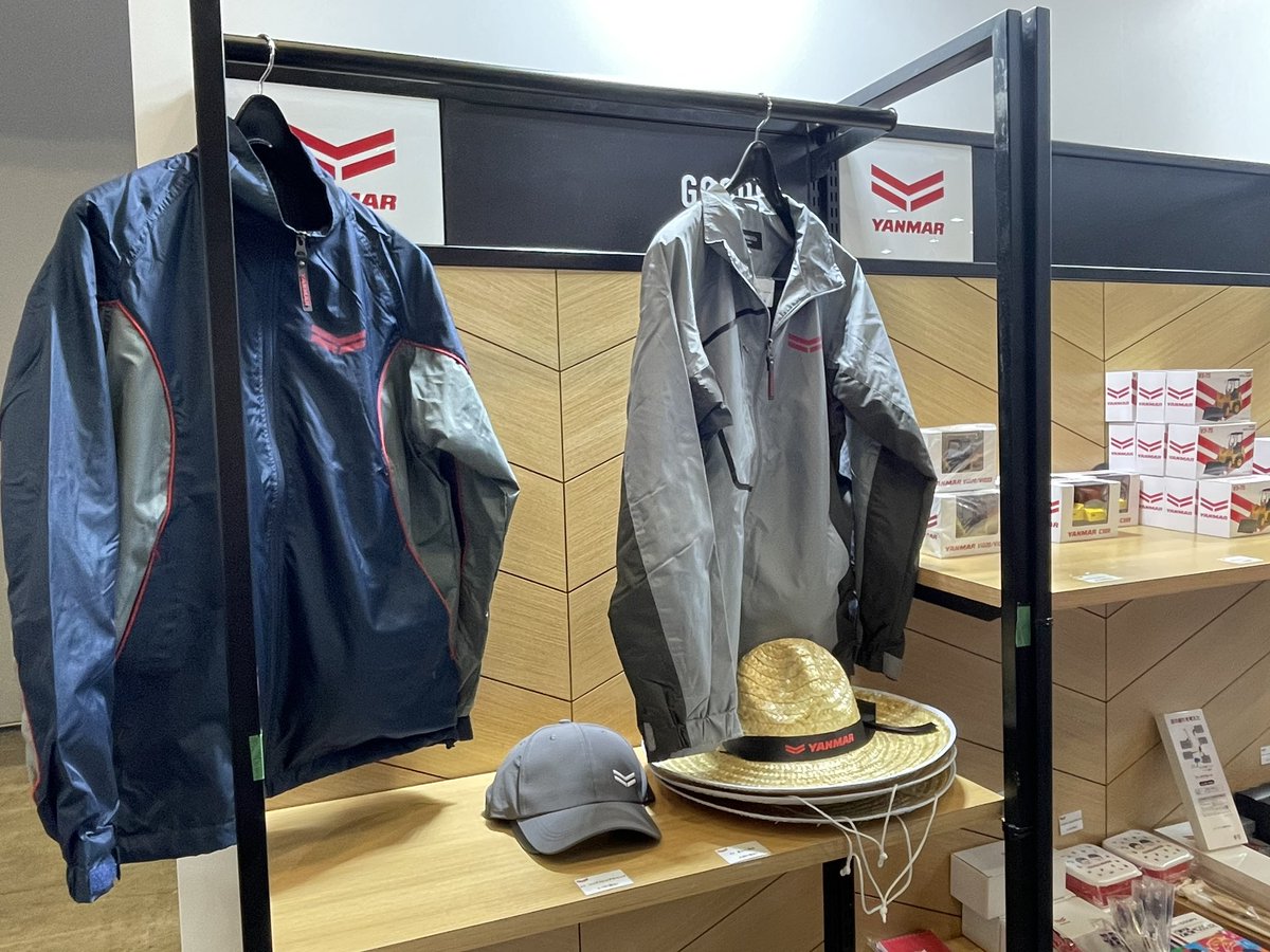MotorFanweb's tweet photo. ヤンマーもすっかり垢抜けてしまって……誰だこのヤン坊マー坊は？
#CSPIEXPO 
#建設測量生産性向上展 
#ヤンマー 
#YAMMER 
#ヤン坊マー坊 https://t.co/Zy8wVChoF2