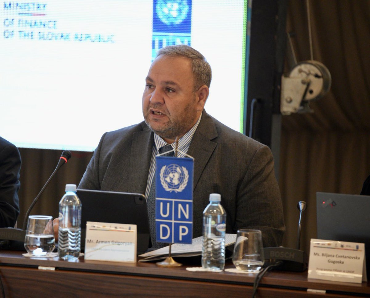 ArmenGrigoryan8's tweet photo. @undpmk pioneers conducting by first ever Performance Audit Report for readiness of🇲🇰to implement the #SDGs. State Audit offices of 🇲🇰&amp;🇷🇸joined to support national governments implementing SDGs with the help of @SlovakAid @UNDPSerbia @UNDPEurasia #sustainabledevelopment https://t.co/k6hTX2N6XH