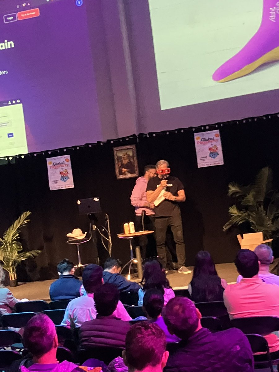 CryptoQuile's tweet image. SF is back! Grubbin&apos; for #PizzaDAO! 

Thanks to @colo @_bitchcoin @helium_mobile @cookbook_dev @Hadronfc 

Great to see @loukerner @RachelRoseB @eforst @whatupjeff and all 

🍕🍕🍕🍕🍕