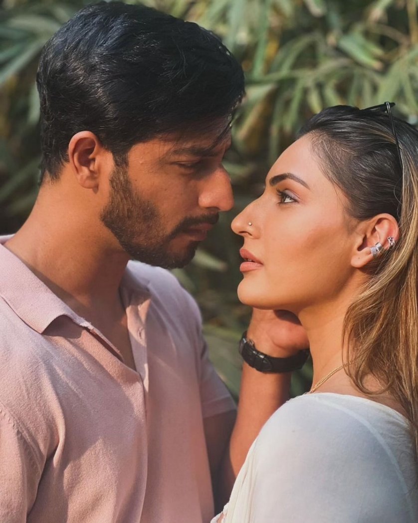 Isn’t their chemistry the perfect equation?😍✨ Take a look at these look test pictures of actress Shivangi Verma aka Sur and actor Sehban Azim from their new web show “Tera Ishq Mera Fitoor” 👀 . . . . #shivangiverma #sehbanazim #teraishqmerafitoor #instagram #talkingbling