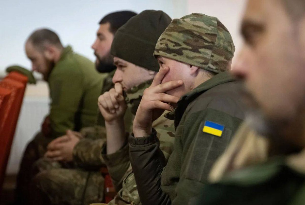 🟥 🇺🇦 🪖
In Charkow hat man begonnen, Obdachlose und Alkoholiker gewaltsam zu mobilisieren!

✖️Neben Alkoholikern und Obdachlosen, nehmen die Militärkommissare auch Drogenabhängige mit. 👇🏻
t.me/ukr_leaks_de/6…