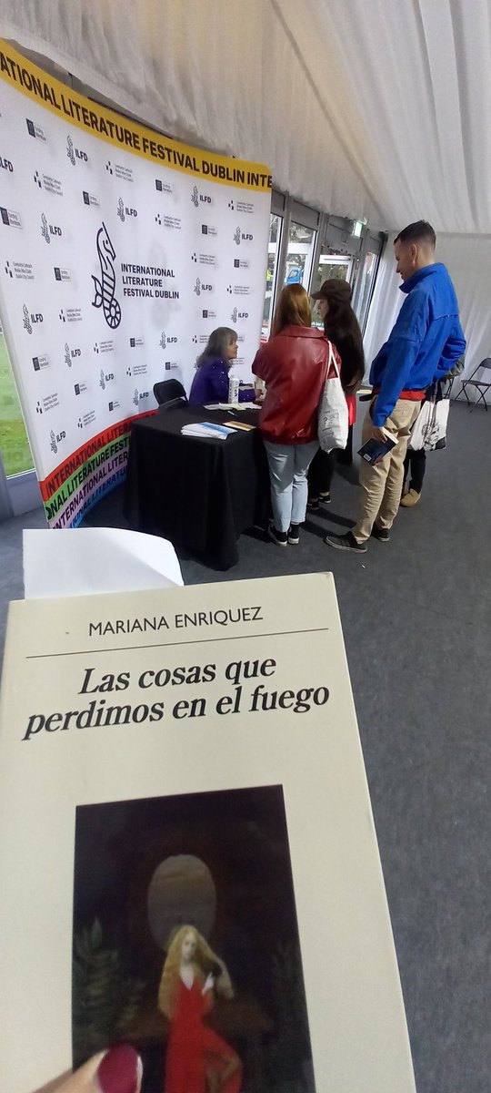 Ayer tuve la suerte de poder charlar con <a href="/MarianaEnriquez/">marianaenriquez</a>,  escritora fantástica cuya obra descubrí en el #masterestudiosliterios de la #UNIR.