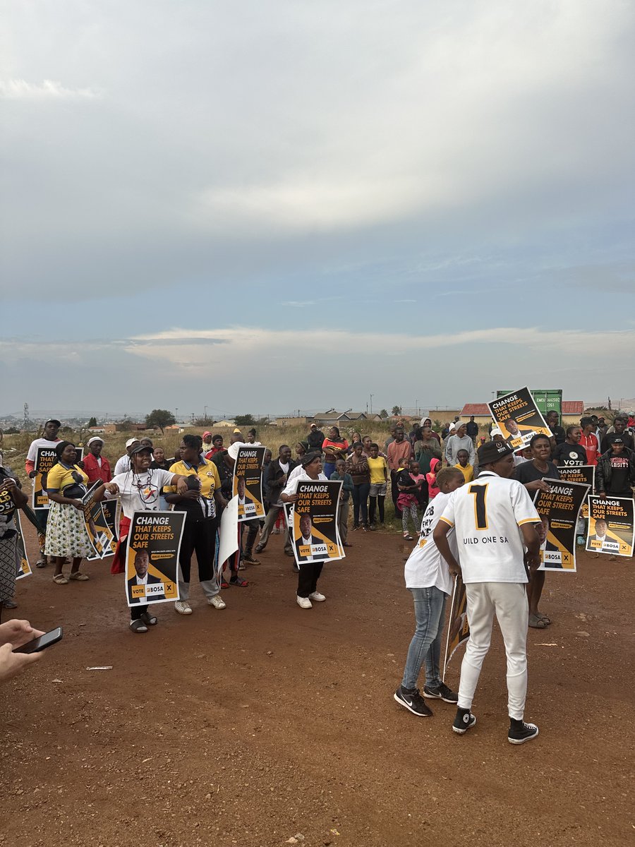 Al een paar dagen weer thuis, maar nu pas echt bijgekomen van de mooiste reis die ik ooit heb gemaakt. Met oog op de aankomende verkiezingen ben ik met <a href="/BKBAcademie/">BKB Academie</a>  een week op pad geweest in Zuid-Afrika 🇿🇦.

In en rondom Kaapstad en Johannesburg hebben we gesproken met mensen