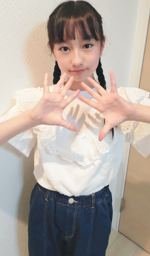 こんにちはりーり💜

    ↓↓↓ゴーゴー٩( ᐛ )و
 cheerz.cz/p/1910280 

#DIANNAプロジェクト #CHEERZ #宮田涼花  #こちダリ  #アイドル