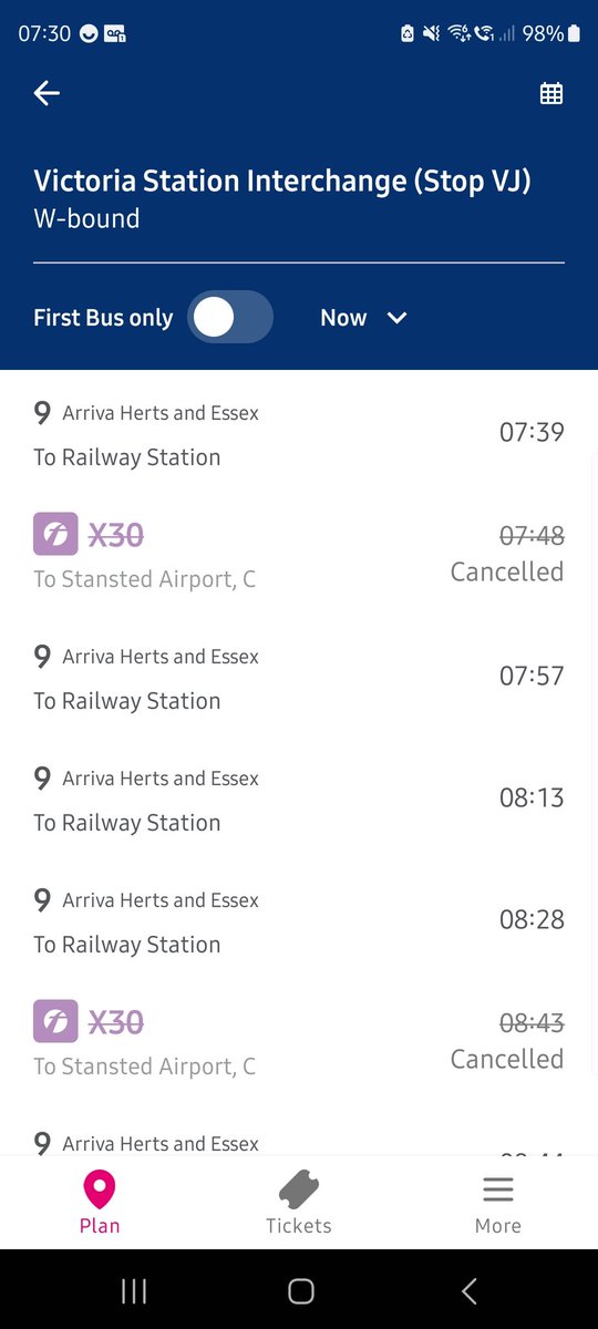 melissa___'s tweet photo. @FirstEssex why is your app saying all the x30s are cancelled ? 😬 https://t.co/uRAsBhyJJq