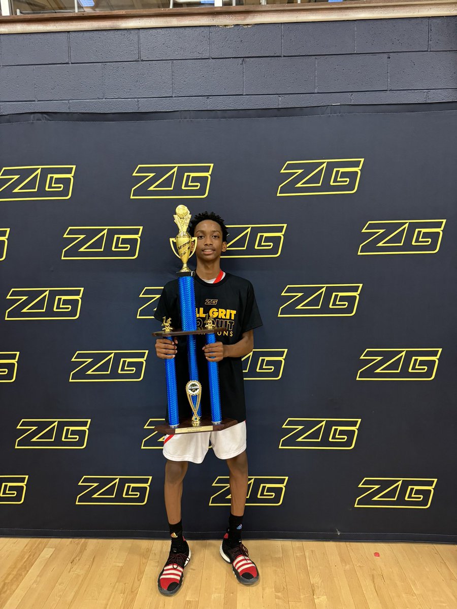 Zihkee brown tweet media