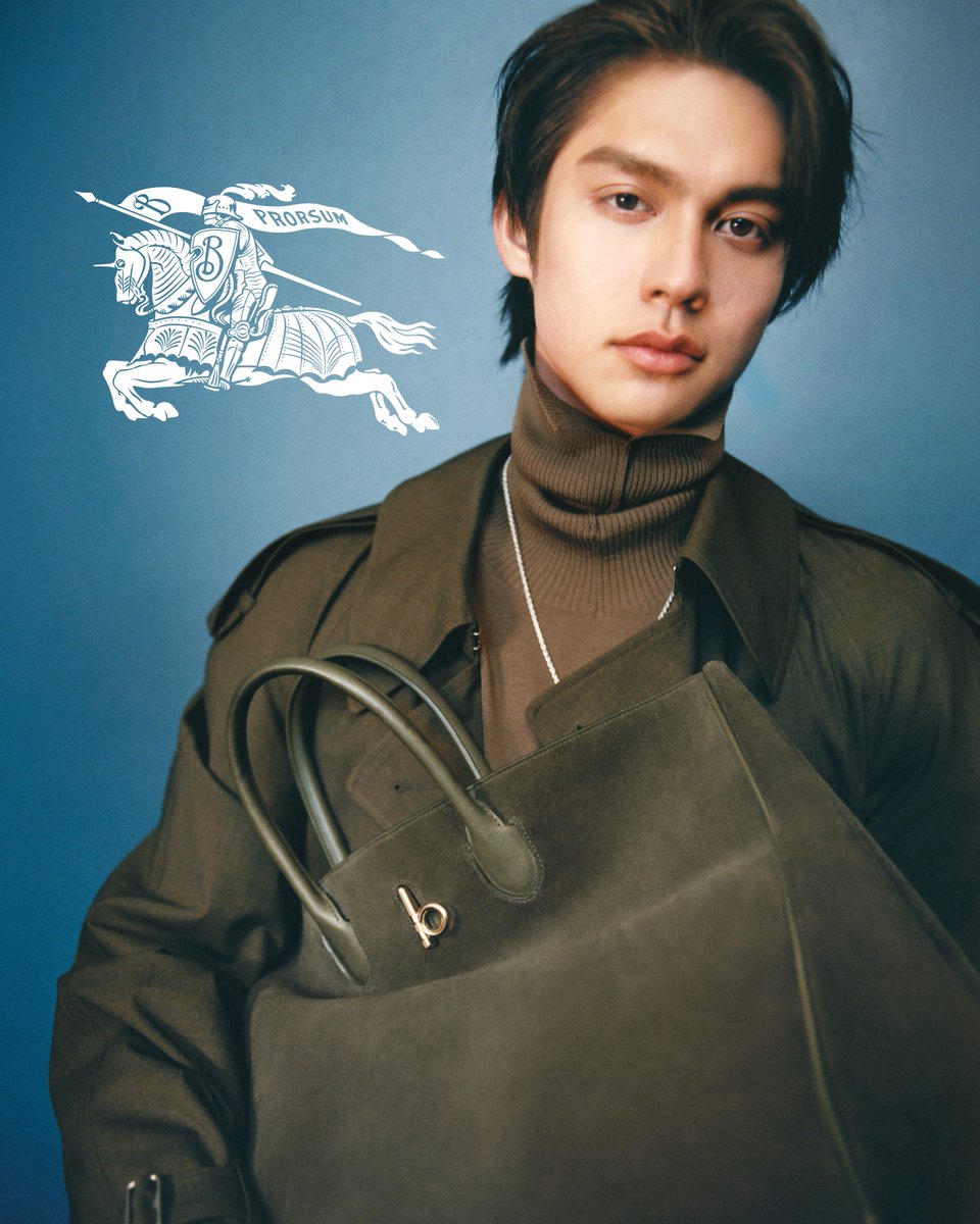 TatlerThailand's tweet photo. Burberry (@Burberry) เฉลิมฉลองแคมเปญใหม่ด้วยกระเป๋า Burberry Rocking Horse โดยนำเสนอผ่าน Brand Ambassador ร่วมด้วย ไบร์ท, จอน จีฮยอน, และ ถัง เหว่ย พร้อมด้วยนักแสดงหญิง มิซึคาว่า อาซามิ, นางแบบ ลิลลี่ โดนัลด์สัน, และ โนรา แอตทาล จากแคมเปญล่าสุด #Burberry https://t.co/RwoxcELqhp