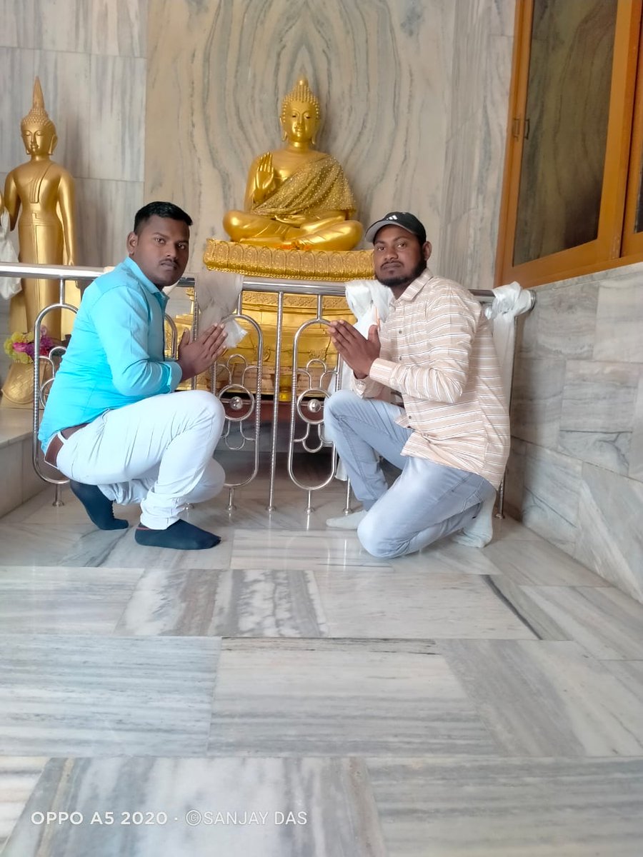 SANJAYDAS1432's tweet photo. बुद्धम् शरणम् गच्छामि
आप सभी को बुद्ध पूर्णिमा के पावन पर्व की हार्दिक बधाई एवं शुभकामनाएं 🌹
सम्पूर्ण विश्व को सत्य,अहिंसा और शांति का संदेश देने वाले भगवान बुद्ध की शिक्षाएं एवं पुण्य विचार सर्वदा हमें मानवता की सेवा व कल्याण के लिए प्रेरित करते रहेंगे।#BuddhaPurnima https://t.co/x2s8abv7wi