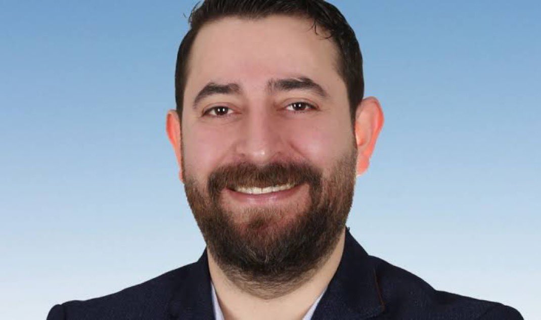 Hatay Samandağ’ın TİP'li Belediye Başkanı Emrah Karaçay, öz dayısına yaptığı inşaatta "imar yasası dışına çıktığı" gerekçesiyle 27 bin lira cezası kesti.