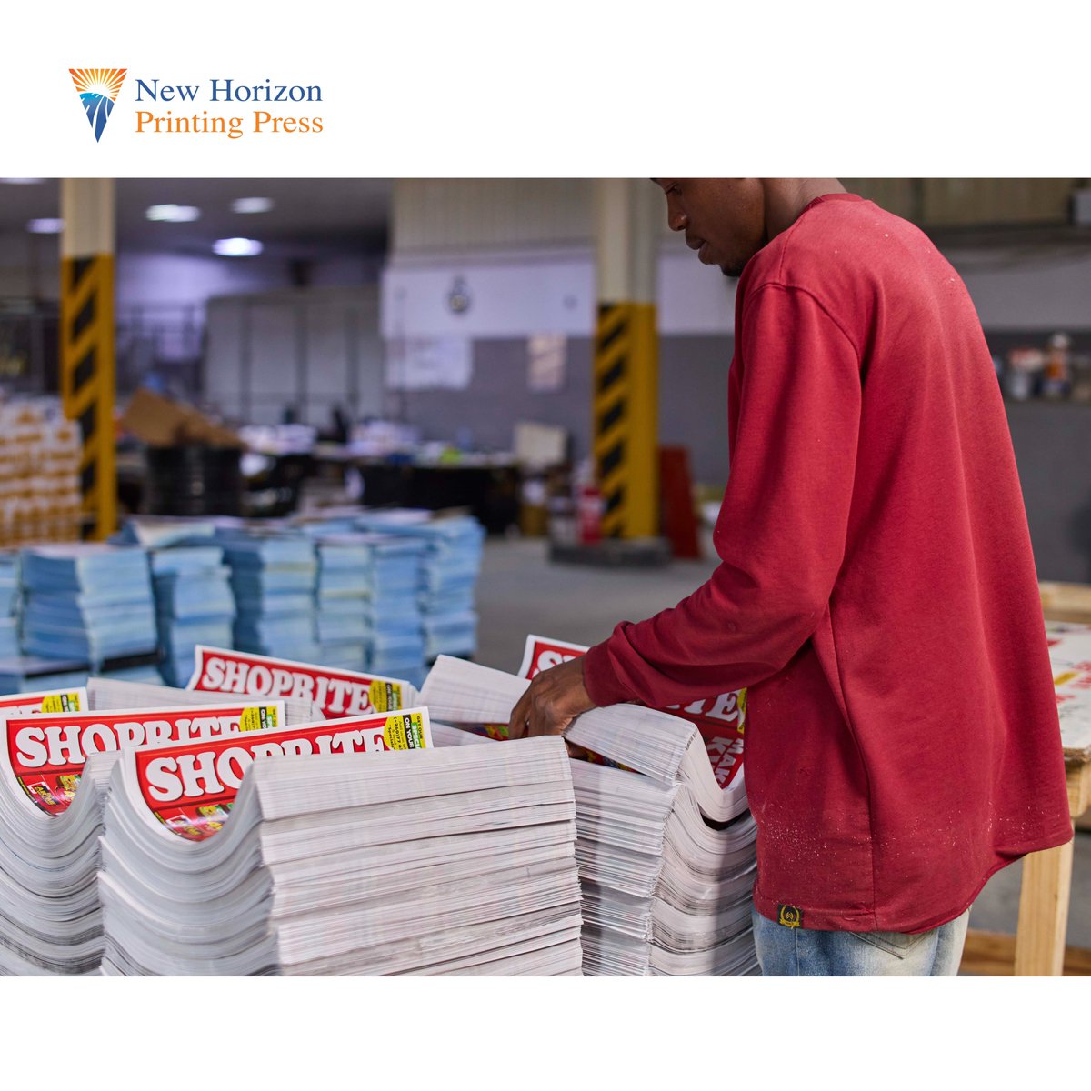 NewHorizonPrint's tweet photo. Efficiency at its finest, Our team at NHPP works tirelessly to ensure every print job meets the highest standards.⁠
⁠
#BTS ⁠
#QualityPrints ⁠
#TeamWork https://t.co/N68COEMoQk