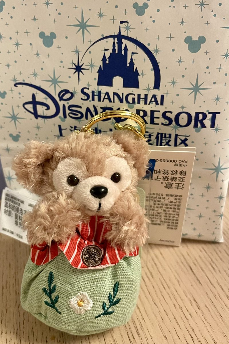 あまりの可愛さについつい買ってしまったダッフィーちゃん、目に入るたびニッコリしてしまうな