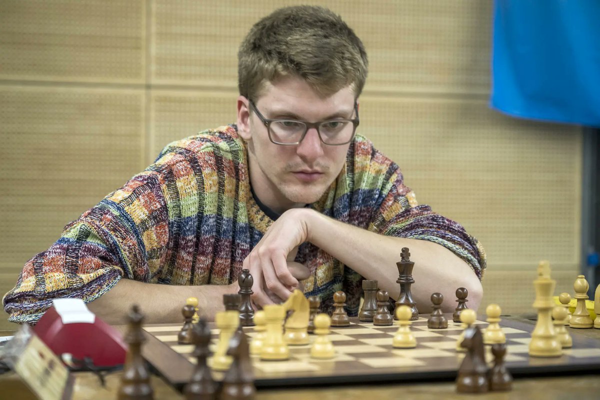 In Reichweite hat er so einen Erfolg schon länger, jetzt ist es passiert: Julian Kramer vom <a href="/HSK1830/">HSK von 1830</a> hat beim GM-Turnier in Limburg eine GM-Norm erzielt. Bravo!
📸 Frans Peeters

perlenvombodensee.de/forum/topic/li…