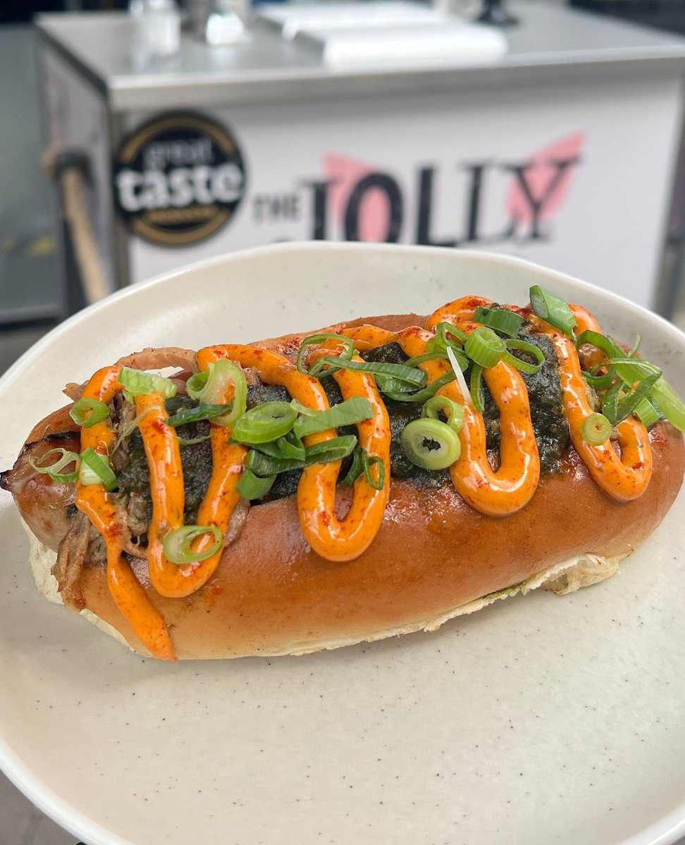 Pesto 🤝 Hot Dogs. Who would've thought it?!

Our Pesto #HotDog is one of the team's favourite on the menu, and for good reason. All the flavours of Summer in one. Come grab one whilst the sun's out!

Check out the full menu here: thejollyhog.com/find-us/jolly-…

#bristol #bristolfood