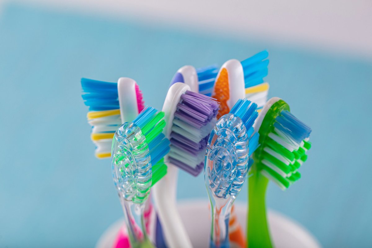 When did you last change your toothbrush? 🪥 
It's crucial to replace it every 3 months!
Worn bristles can't clean effectively and can harbor  bacteria.
Protect your oral health by keeping your toothbrush fresh! 
#DentalHealth #OralHygiene #HealthySmiles