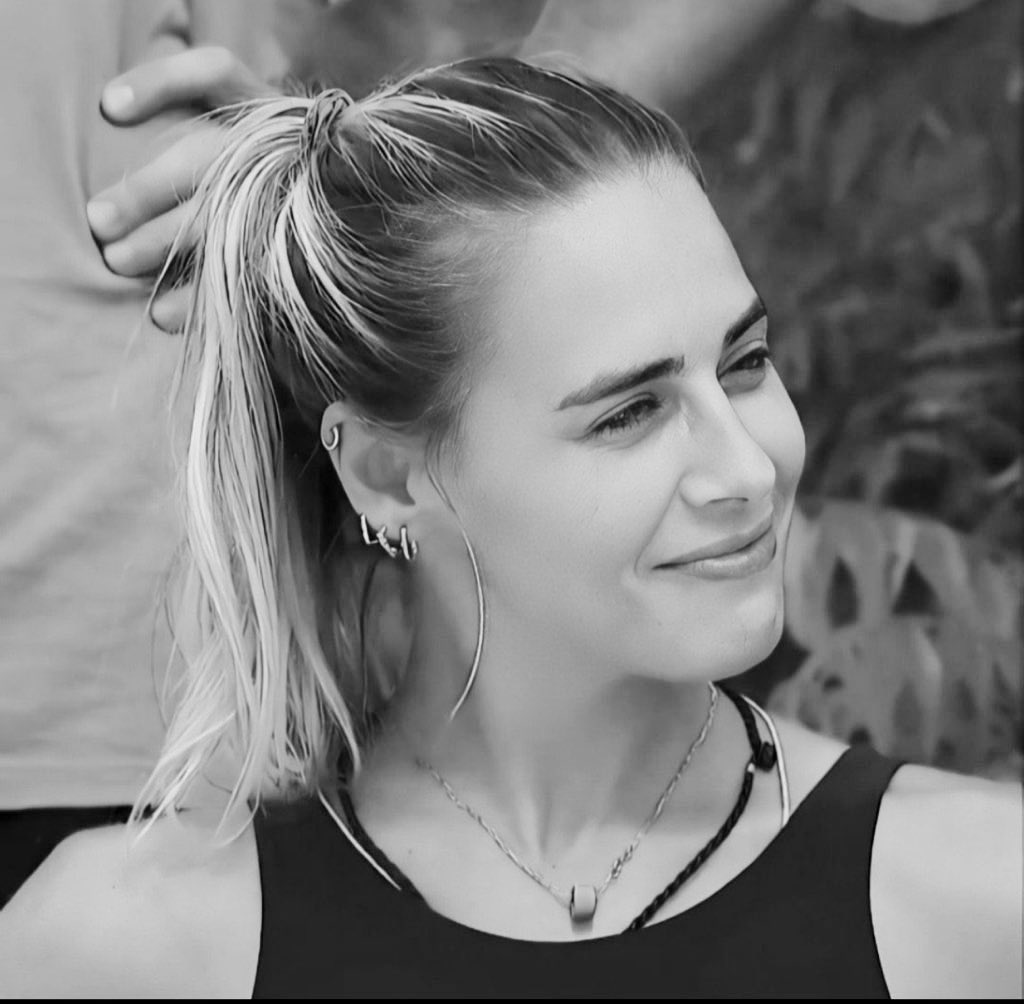 MelekObuzz's tweet photo. Bu Hafta Adaya veda eden malesef Damla can olmuş✍️✅🥹
Çok sevdim bir Yarismaci Yolun açik olsun damla💙💛 

#SurvivorAllstar2024 #SurvivorAllstar https://t.co/UocwgAec4k
