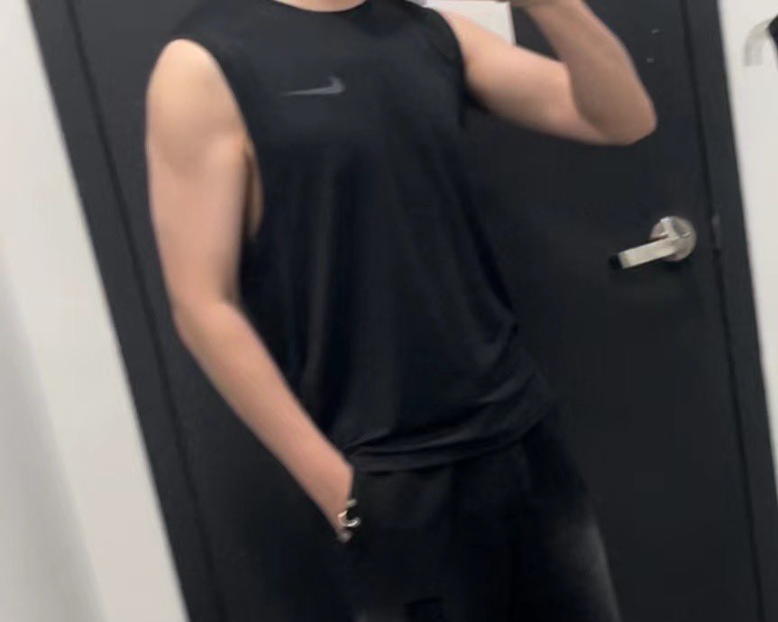 突然觉得野裸很有意思🤔