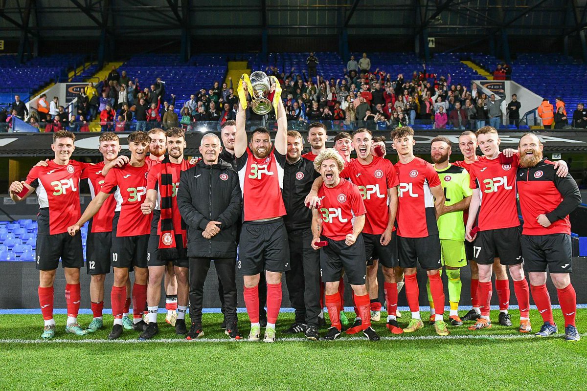 Dom Dom Ciroc tweet media