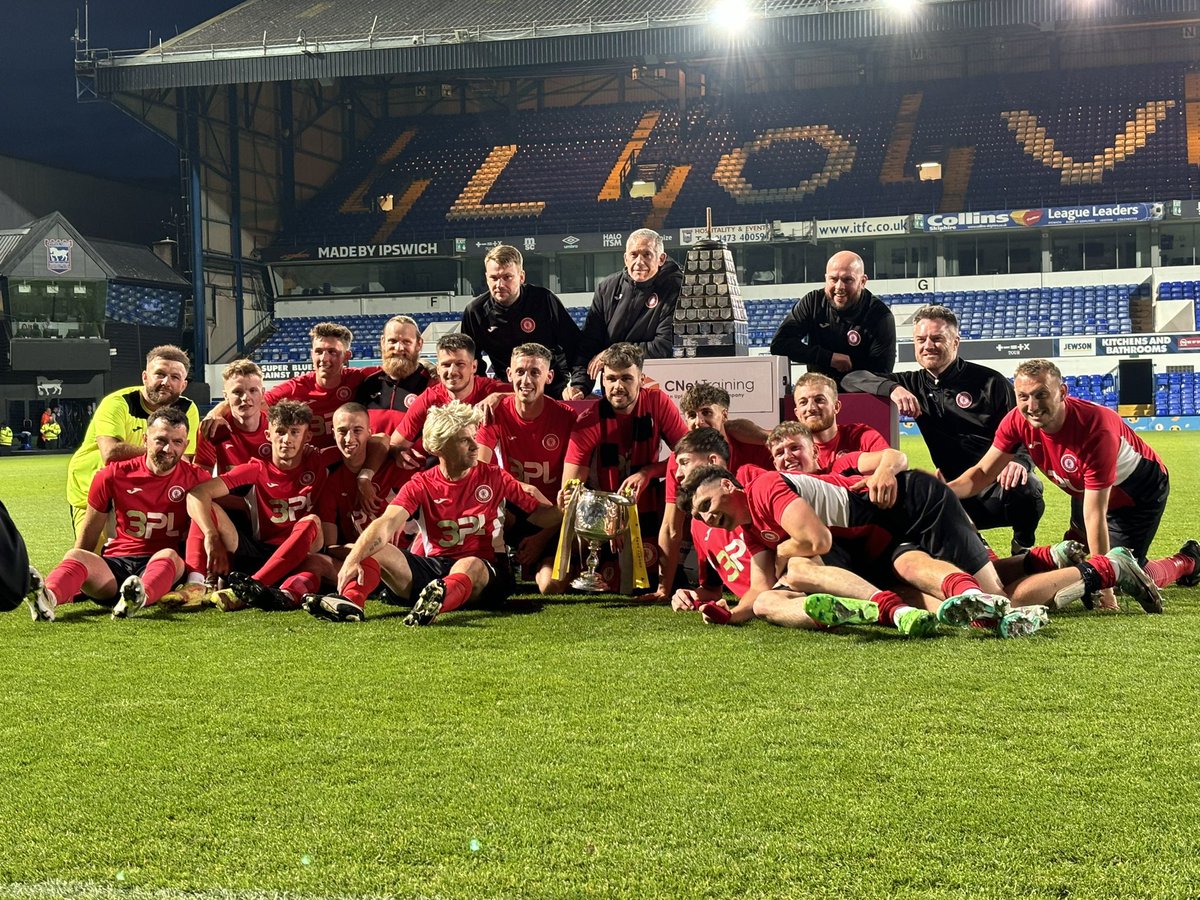 Dom Dom Ciroc tweet media