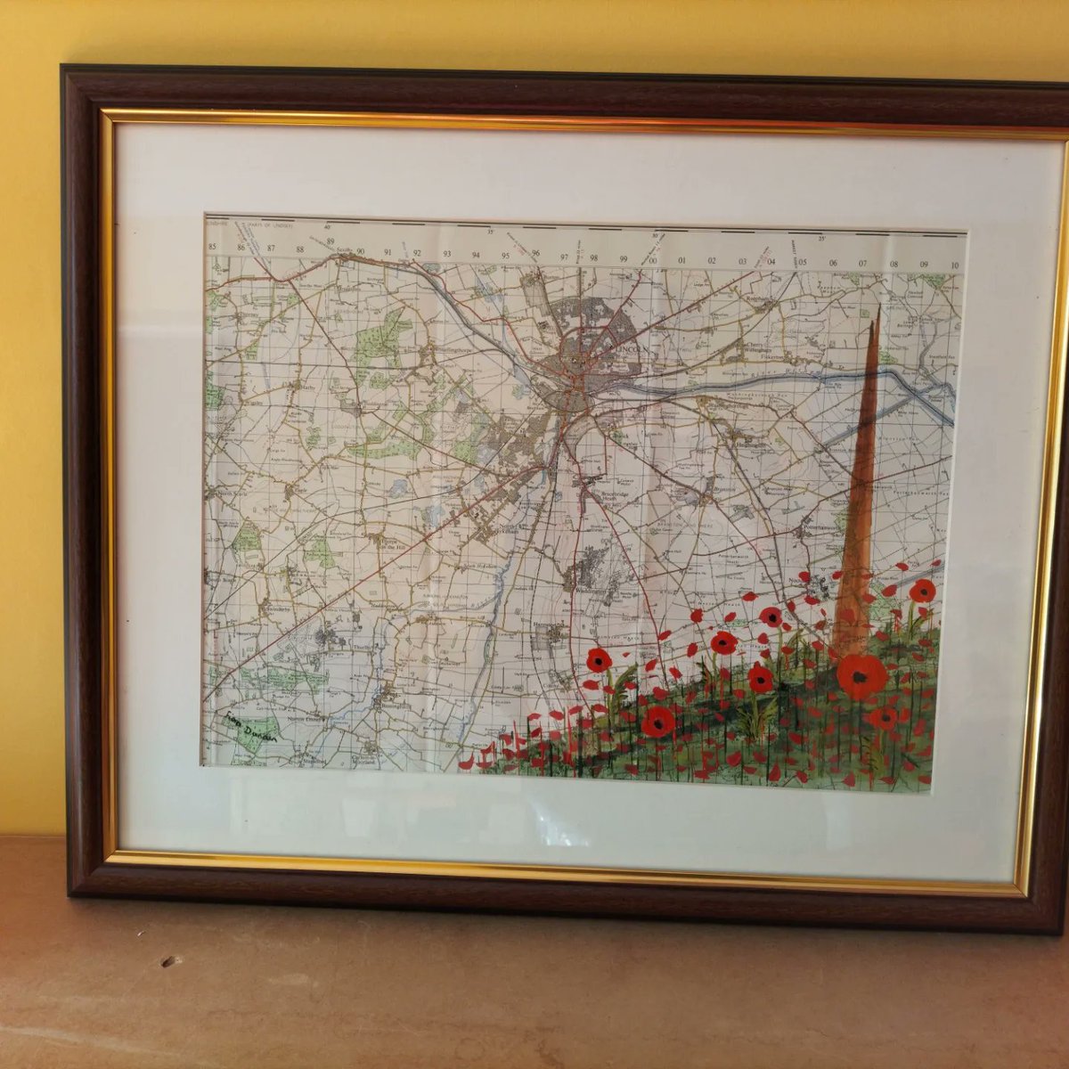 #Lincolnshire is famous for it's links with the #RAF These paintings on #VintageMaps feature the Typhoon aircraft and the @IntBCC spire with #Poppies
Prints online at lincolnmaplady.co.uk
#EarlyBiz #LincsConnect #BritishVeteranOwned #MHHSBD