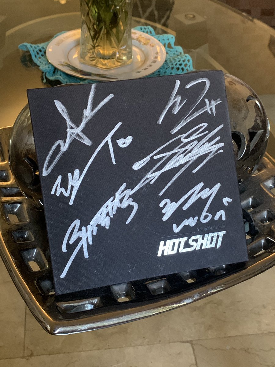 omg i just found my ancient signed hotshot album