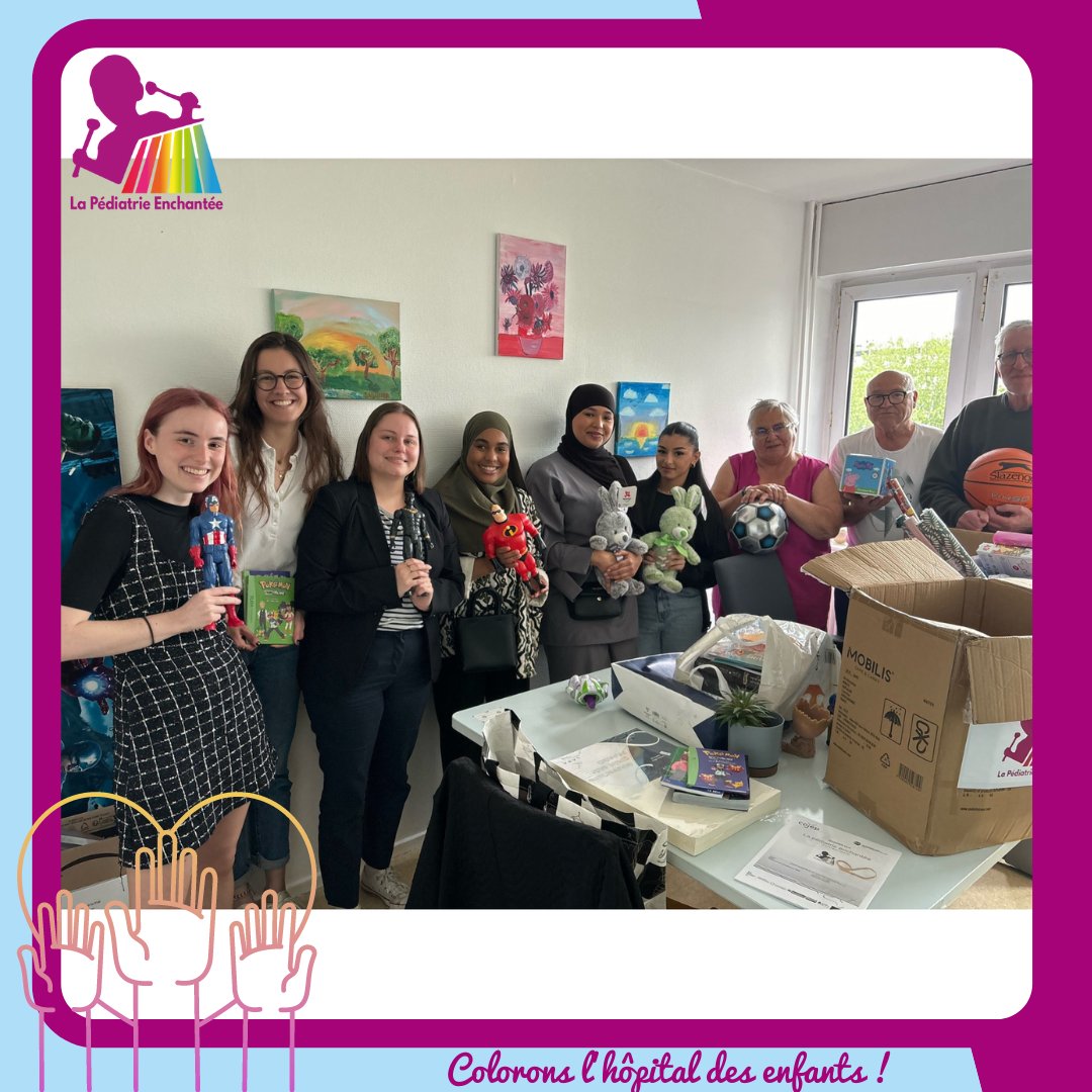 PEnchantee's tweet photo. Des étudiantes en BTS SP3S au lycée Rosa Parks de Thionville ont réalisé, dans le cadre de leur formation, une collecte de jouets au profit de l'association !🧸 Elles sont venues, le 16 mai, à la rencontre des bénévoles.✨L'occasion d'échanger autour de cette belle initiative !🤗 https://t.co/1T5zkwEKqc