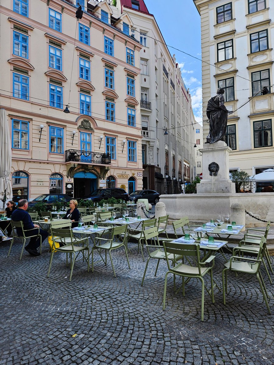 dawdlegram's tweet photo. #WalkWithMe
Spending the day in #Vienna
Franziskanerplatz &amp; the Franciscan cloister 
18th May 2024 
🇦🇹
#Austria #IloveVienna #urbanshot #urbanphotography #cityviews #springvibes #throughthelens #visualvibes #cityvibes #FranziskanerPlatzWien #ThisIsVienna https://t.co/JJC0dwoZhp