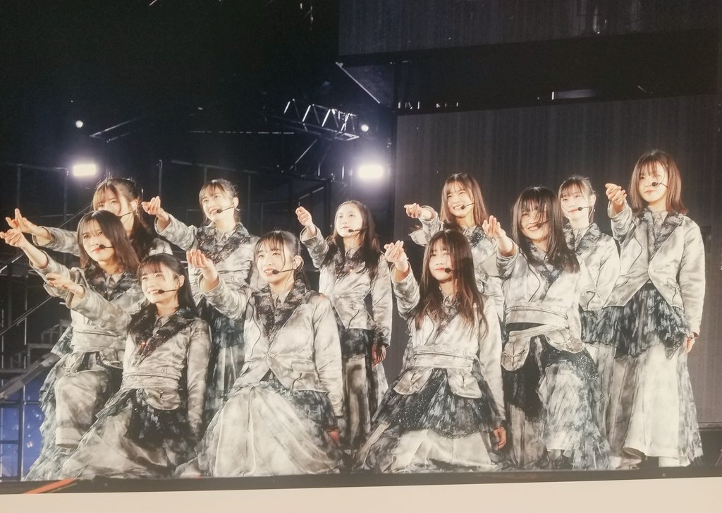 yungkeyasaku's tweet image. 打ち合わせが渋谷であったから合間にまた見てきた🌸🌸🌸

#櫻坂3rdアニラ