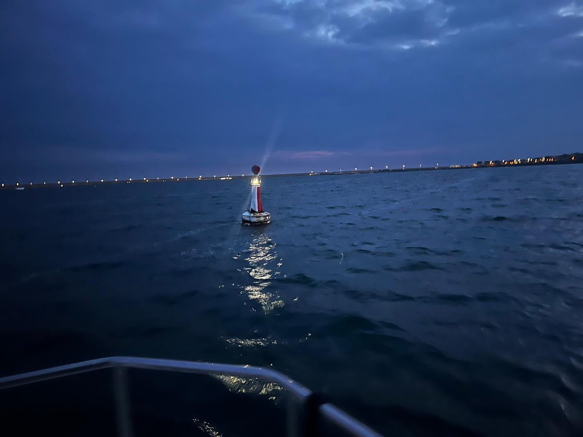 Night nav exercise last night with our brilliant students. A really useful exercise to fully understand the radar in practice, to see leading lights and lit marks. #ryatraining #ryatrainingschool #motorboating #portlandmarina #weymouthharbour #dayskipperpractical