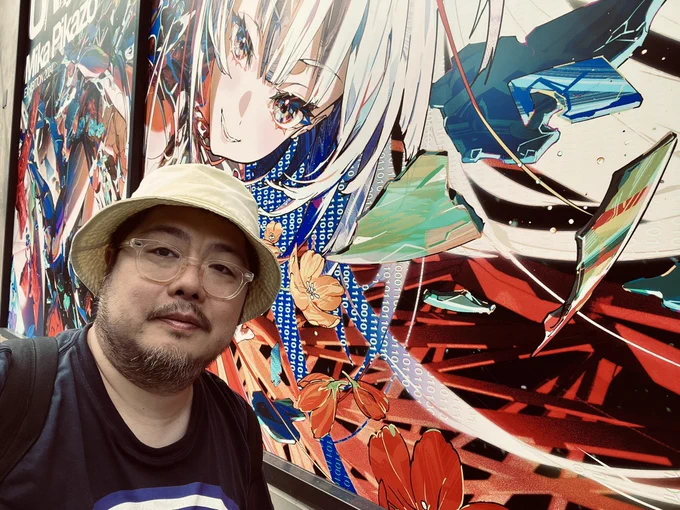 Mika Pikazo さんの個展「UNDER VOYAGER」子を連れて見に行ってきました! 子は前回からミカさんのファンで終始「カッコいい」と! 自分も今回の設定めちゃくちゃサイバーパンクな感じとか半身の子?がめちゃ好きでした!! レシートロールの感じとかも本当に良き!!