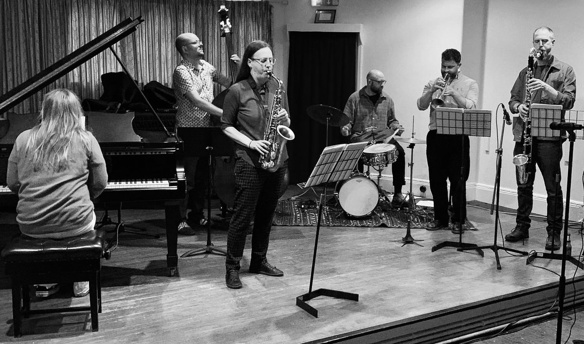 Dee Byrne (@deebyrnesax) on Twitter photo Last week <a href="/FringeJazz/">Fringe Jazz</a> #Bristol 💛
Next up: OUTLINES quartet will play <a href="/JazzArchive/">NationalJazzArchive</a> at 1.30pm on Saturday 1st June.
W/ <a href="/themadwort/">Tom Warɗ</a> <a href="/lisle_drums/">Andrew Lisle</a> & @oliebrice
Tickets: wegottickets.com/event/620954/ Last week <a href="/FringeJazz/">Fringe Jazz</a> #Bristol 💛
Next up: OUTLINES quartet will play <a href="/JazzArchive/">NationalJazzArchive</a> at 1.30pm on Saturday 1st June.
W/ <a href="/themadwort/">Tom Warɗ</a> <a href="/lisle_drums/">Andrew Lisle</a> & @oliebrice
Tickets: wegottickets.com/event/620954/