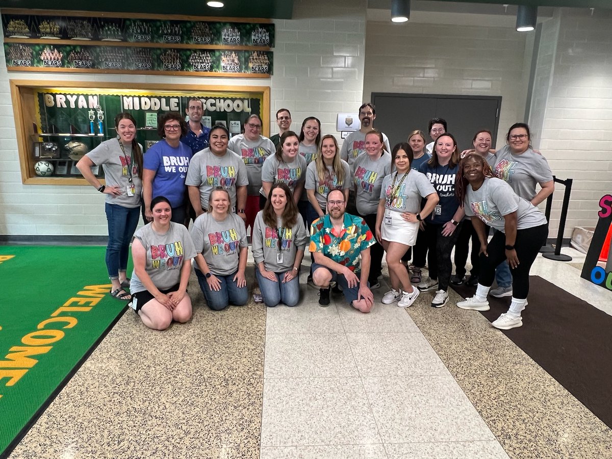 MrsWoodworth1's tweet photo. School's out for summer!  We had a great school year!   Everything is sweeter in the summertime I spend my days with simply the best!   @StacyHarris9 https://t.co/BjAPQYqMYY