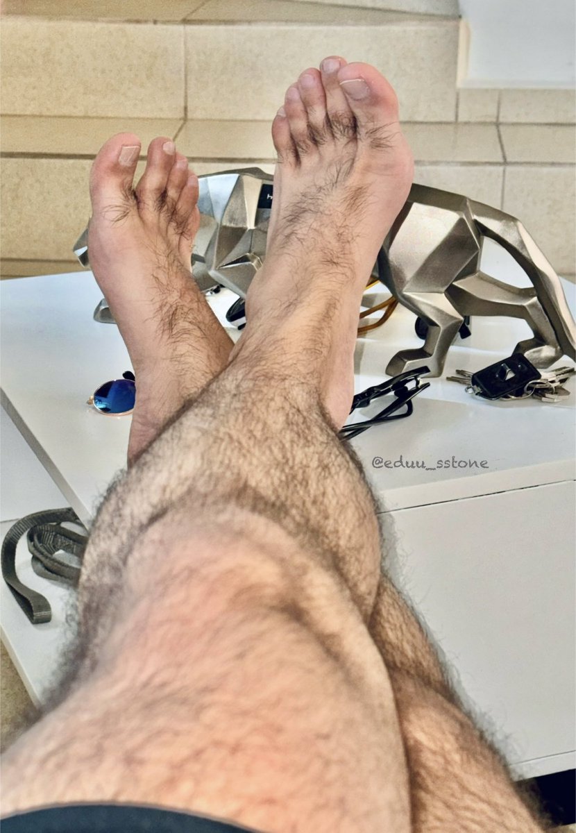 eduu_sstone's tweet photo. Jueves. ✌🏻

#hairyfeet #hairyleg #piesmexico #feetcommunity https://t.co/9x3s15tkz7