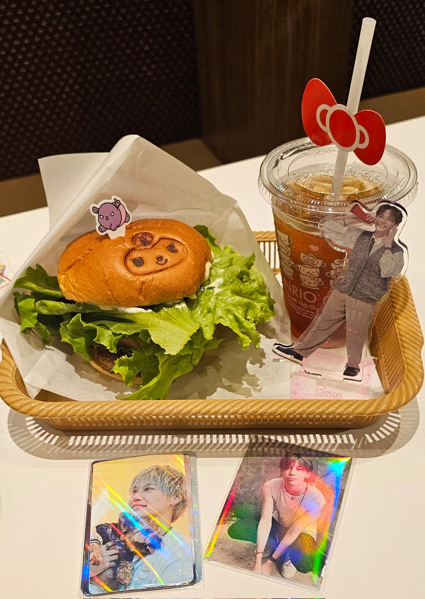 BkKiZ3vEGItlacD's tweet photo. 今日は
bobchaanさーん♡と
(@jnJBRLTpFN3QCk0 )
鎌倉へ🚃

モヤモヤ😑💭話たくさん
聞いてもらって
スッキリー😽🎶

行きたかったお店は
臨時休業で悲しかったけど
偶然見つけたお店が
素敵すぎ😊💓

bobchaanさーん♡に
プレゼント🎁頂いた🙏🩷

次回行く場所は
決めたのでまた
遊んでくださーい🩷 https://t.co/ofYGEFoaE9