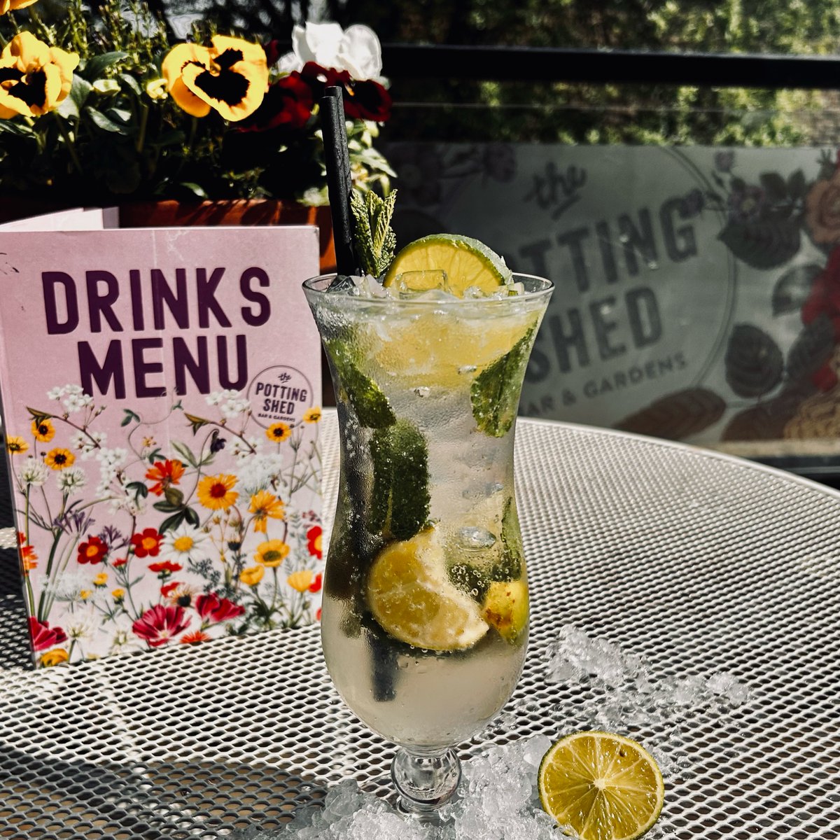 SHED COCKTAILS 🍸
Which is your favourite cocktail we have on offer down at The Shed?!