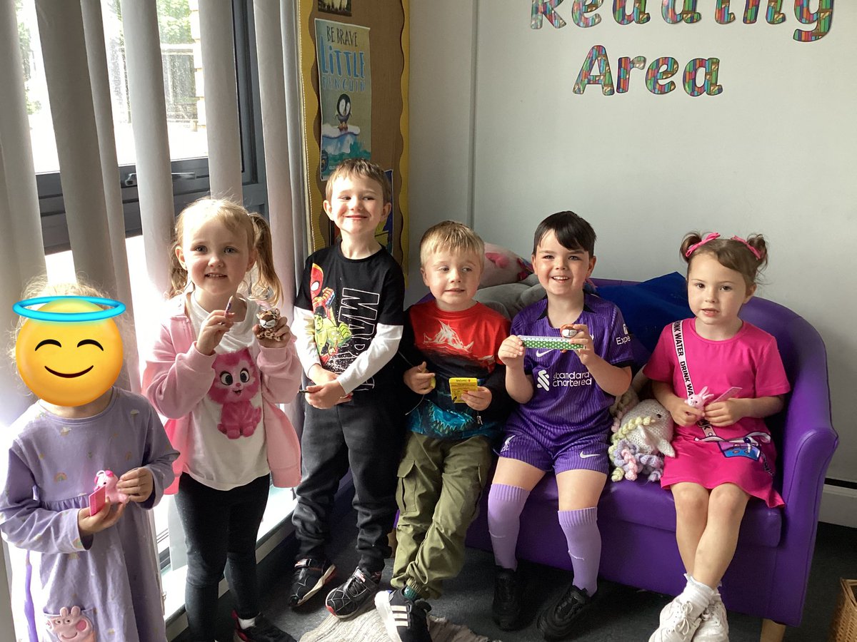 These stars have filled their reading loyalty cards ⭐️ They have their very own reading buddies. Over half term please read as much as you can, sign your child’s reading record and the child who reads the most will win another reading buddy! <a href="/Springwellpark_/">Springwell Park🧡</a> <a href="/springwellreads/">SpringwellReading</a>