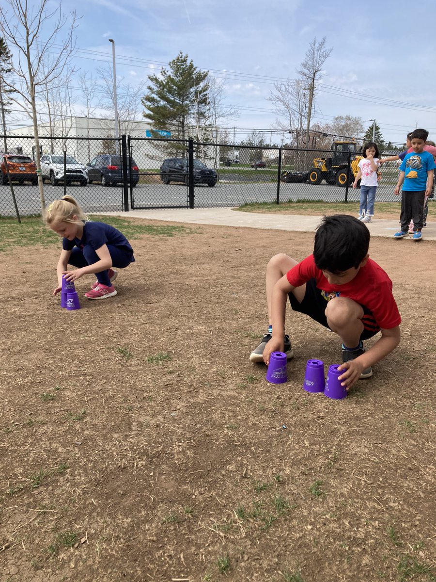 Teacher @MrozKate Gd P-1 class had great fun using some of the equipment from the Let's Move Physical Activity bag at @westbedfordPP_8 . There was much laughter and movement for all! @nseducation @nsaskproject