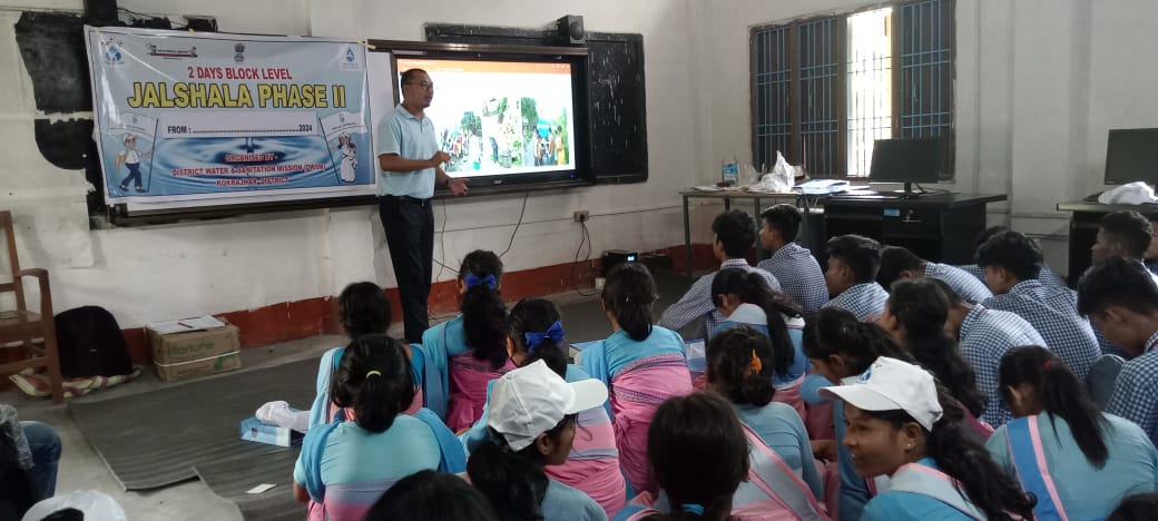 Yesterday on 22nd May, Day-1 of Jalshala Phase II program was successfully conducted at Gaurang High School under the jurisdiction of Kokrajhar Division-I PHE.

The program was graced by the presence of District IEC Coordinator, PHE, District Master Trainer, SSA (Jalshala), Nodal