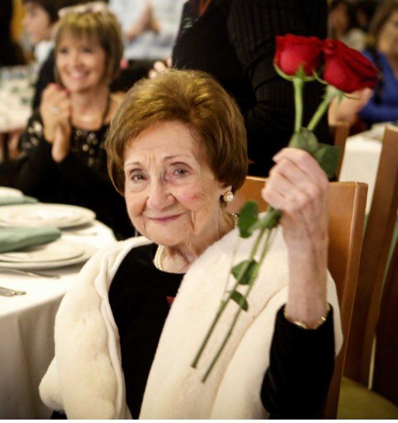 Nuestra compañera Maricuela nos ha dejado a los 105 años, histórica socialista de Asturias. Comprometida, luchadora por los derechos y la democracia, siempre será un ejemplo para todas y todos. Que la tierra te sea leve. 🌹