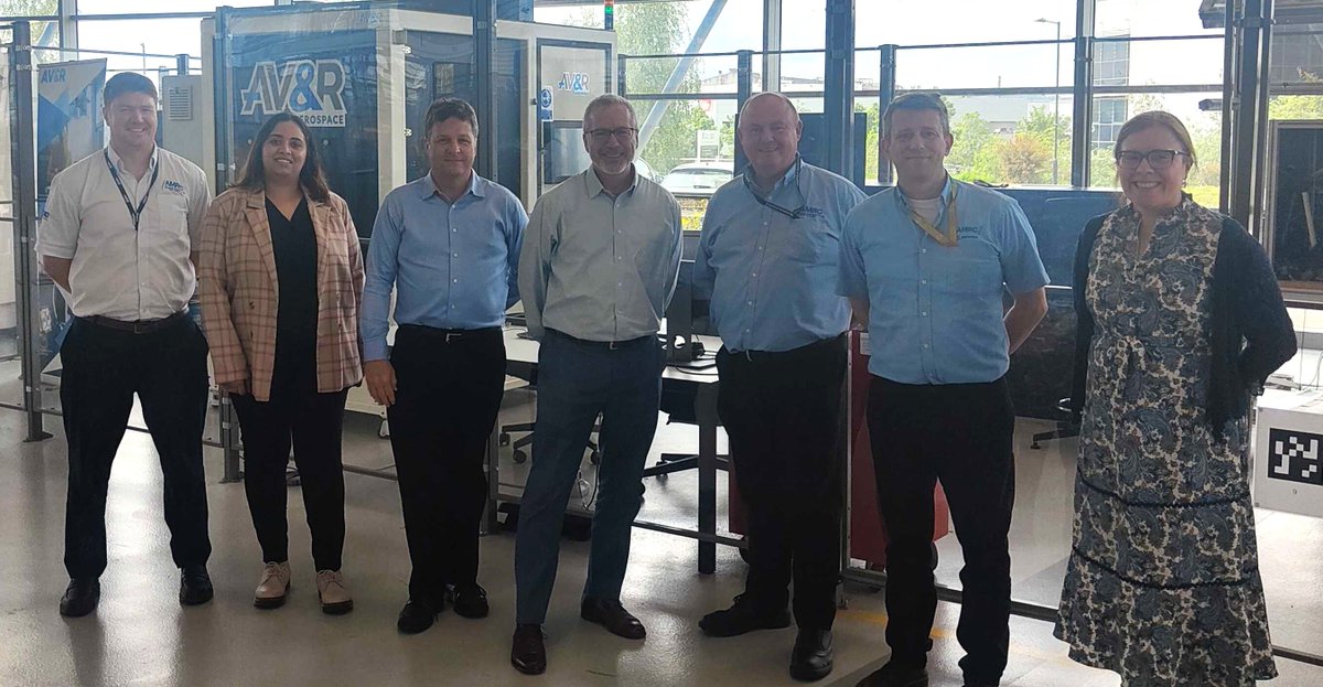 👩‍🚀 | It’s not every day we get to tag @NASA in our posts. It was a privilege to have Robert Martin and Rick Young from @NASA_Langley with us as part of their UK tour where they heard from our brilliant team about the AMRC's #composites and #digital manufacturing R&D capabilities.