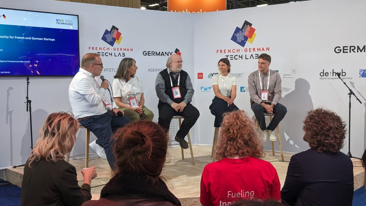 Conference on #TrustedAI with insights from experts on the importance of trustworthy AI systems for startups internationnaly with @DFKI , triathlon, KIEZ AI & @Inria

#FGTL #PartnerForStartups #Germany #AI