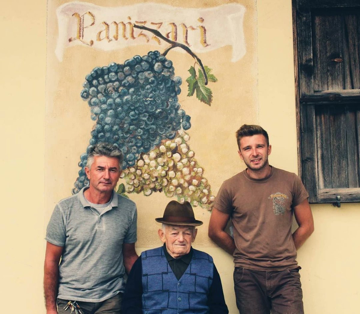 #Panizzari e l’amore per la collina
Da #Eustachiora
By Gianluca Moreschi

foodmoodmag.it/read/panizzari…

In provincia di #Milano, tra Lodi e Pavia, San Colombano, paese che produce vini di grande livello. Tra le aziende storiche la famiglia Panizzari, fondata nel 1898 da Angelo...