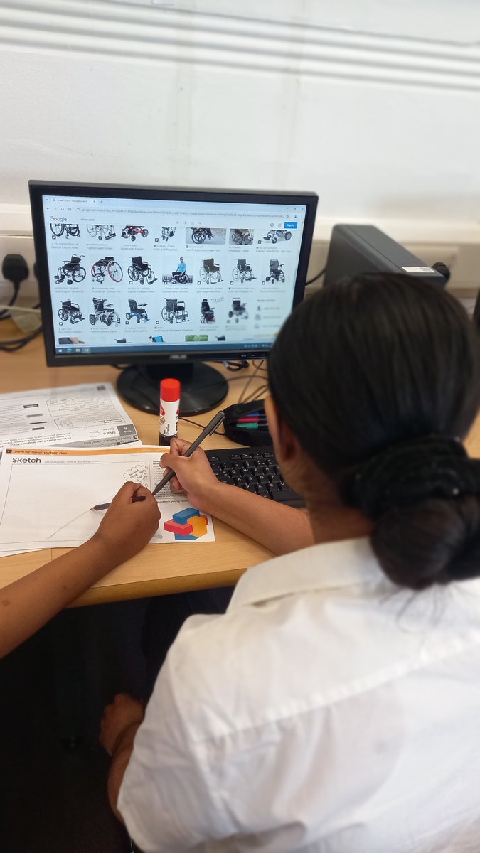 We are proud to be one of only five @SamsungUK #solvefortomorrow Next Generation ambassador school! 

As part of this initiative, our Year 7 and 8 students are developing innovative technological ideas to promote inclusivity.
#SamsungAmbassador #InnovativeTech #STEMEducation