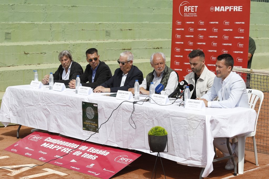 Do 25 de maio ao 2 de xuño celébrase o 52º Campionato de España de Veteranos de Tenis MAPFRE, no que participarán un gran número de xogadores galegos. fgtenis.net/gl/52o-campeon…